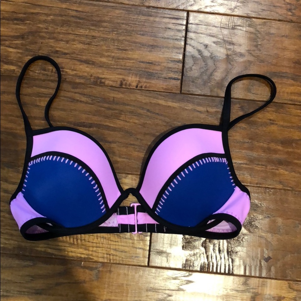 Bikini top